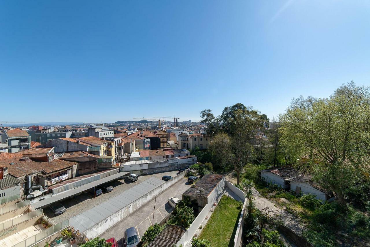 Sunny View To The Tower Apartamento Porto Exterior foto